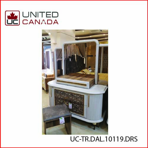 UC-TR.DAL.10119.DRS-20.jpg